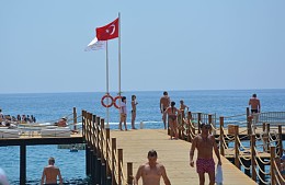Что делать туристам, находящимся в Турции или Танзании? 