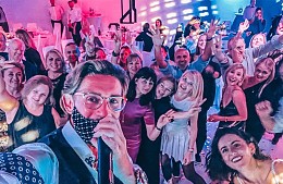 Арабские Эмираты с размахом отметили золотой юбилей сразу в двух странах