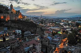 Туристы из России делают кассу для грузинского туризма