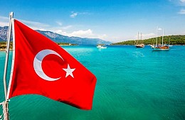 Эксперт: вакцинированным туристам безопасно отдыхать в Турции 