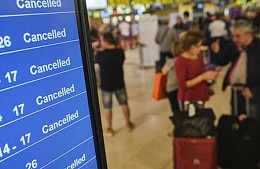 Более 30 российских туристов не могут вылететь с Тенерифе после ограничения авиасообщения 