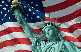 Спрос на авиабилеты в США упал в 1,5 раза
